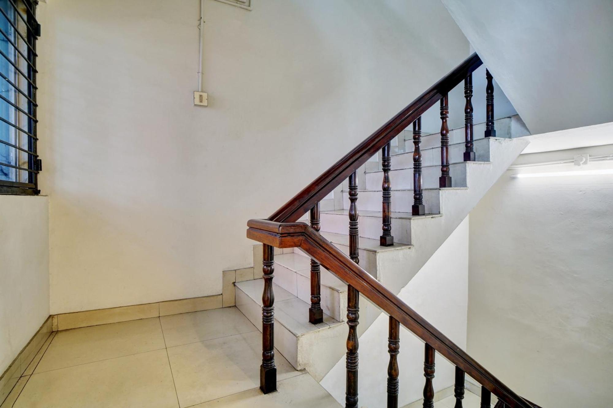 Hotel O Chiyang Hotel Angamaly Extérieur photo
