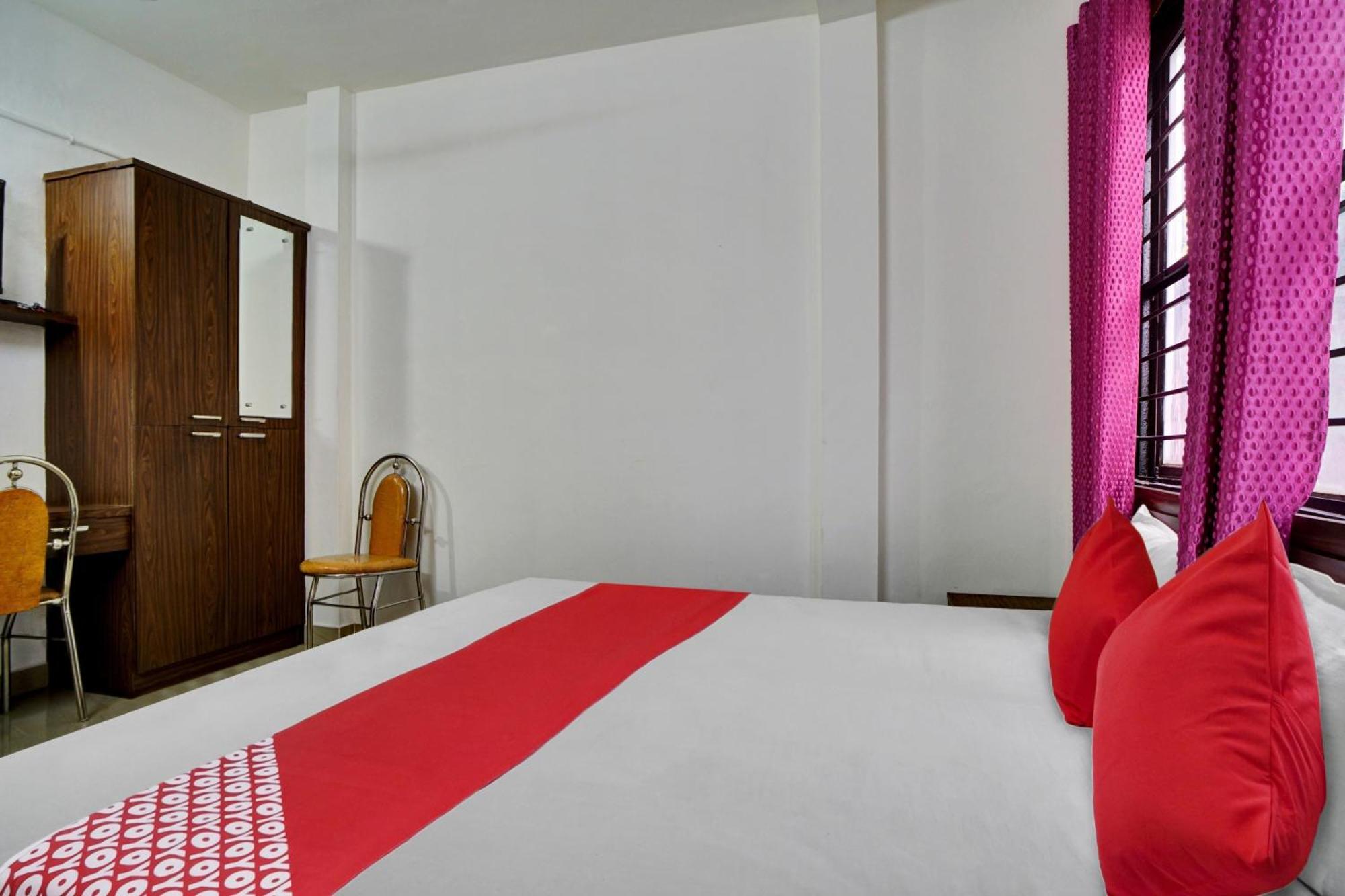 Hotel O Chiyang Hotel Angamaly Extérieur photo