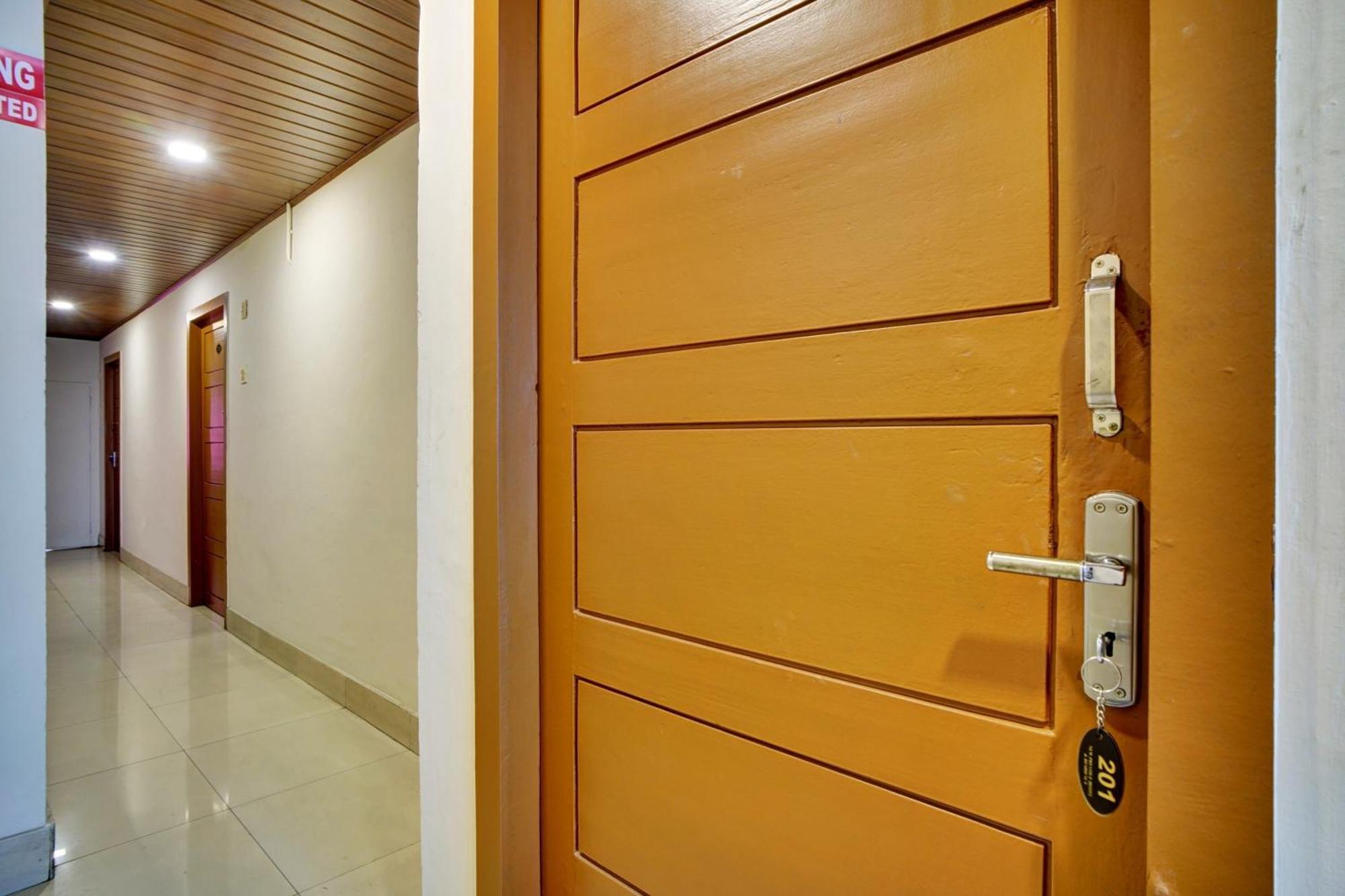 Hotel O Chiyang Hotel Angamaly Extérieur photo